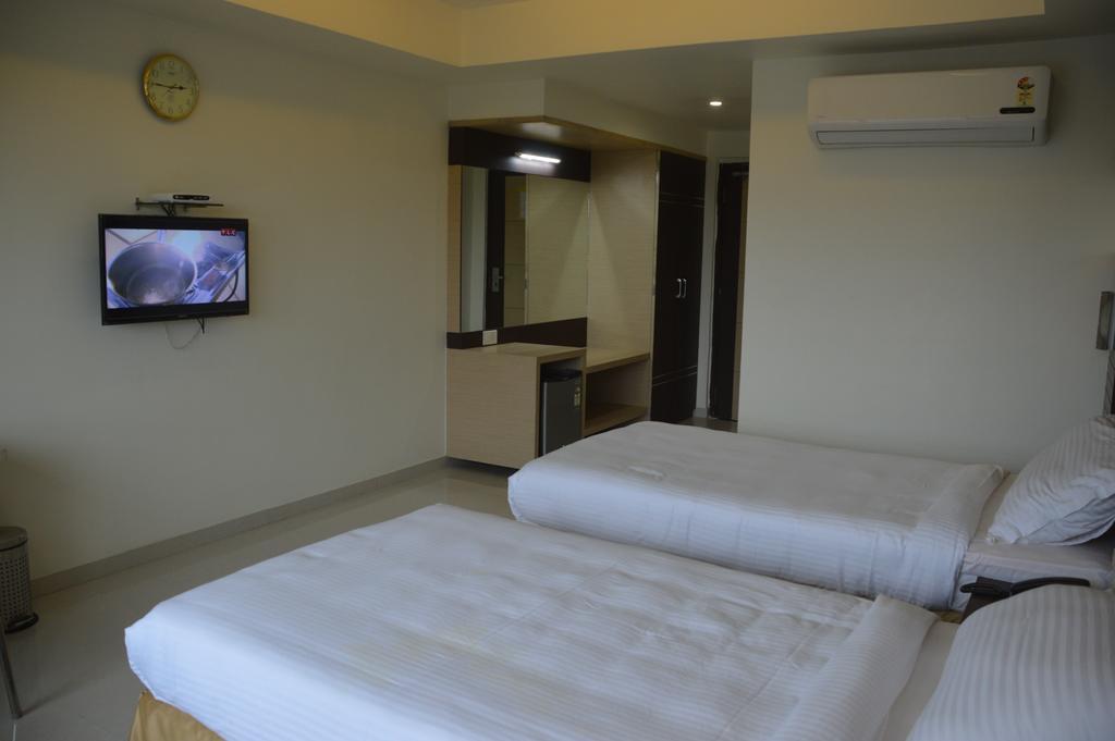 Swagath Grand Suchitra Hotel Hyderabad Værelse billede