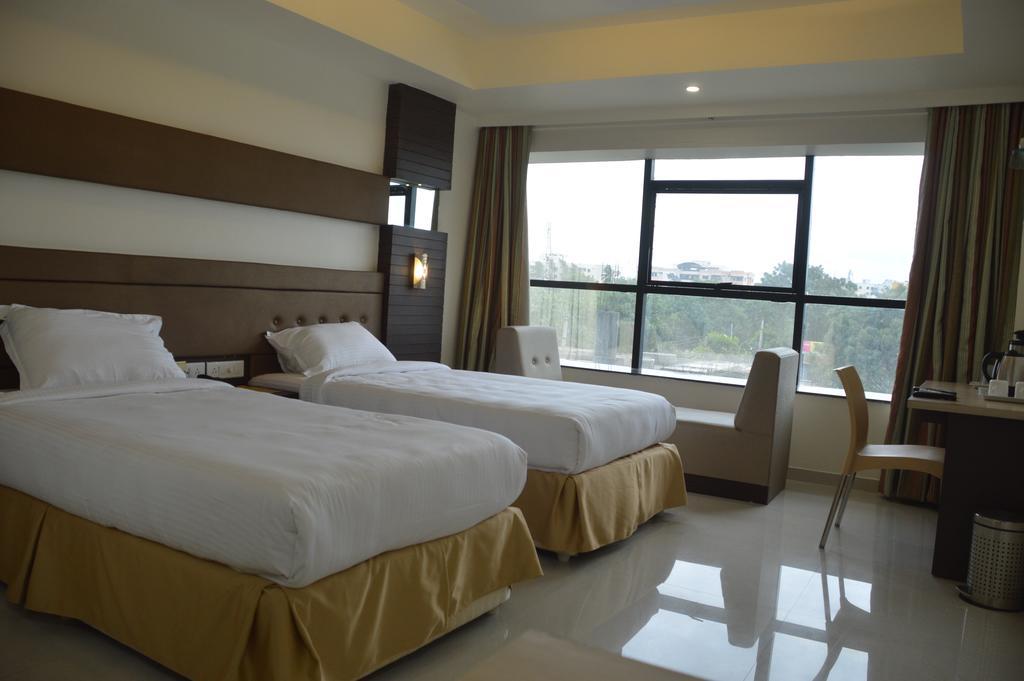 Swagath Grand Suchitra Hotel Hyderabad Værelse billede